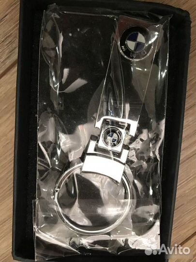 Брелок BMW металлический