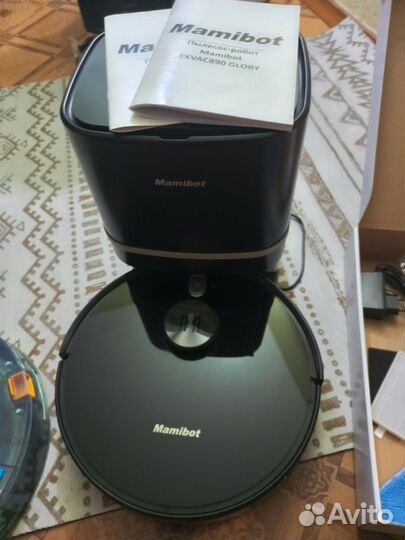 Робот пылесос со станцией самоочистки