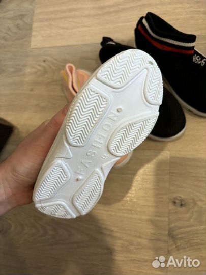 Кроссовки для девочки 26-27