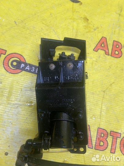 Форсунка омывателя Mazda Mazda3 BK Z6 2003