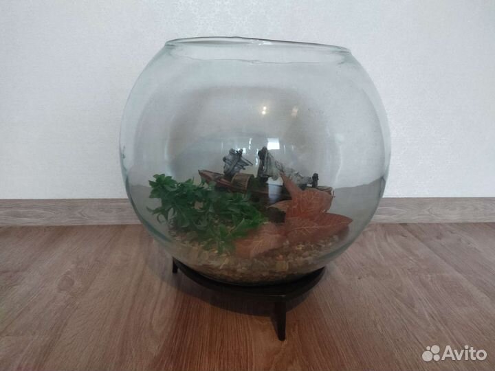 Аквариум круглый 15л с содержимым