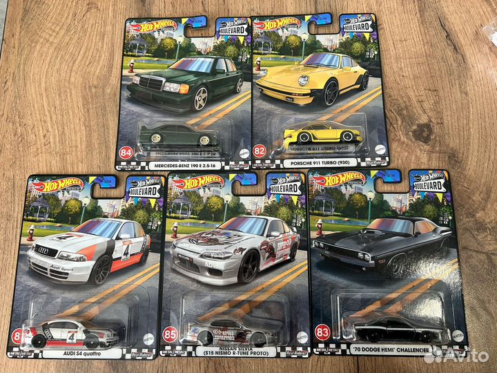 Hot wheels premium boulevard 81-85