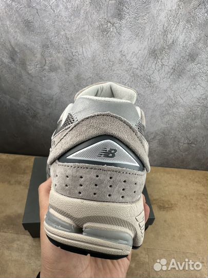 Кроссовки мужские New Balance 2002R Marblehead