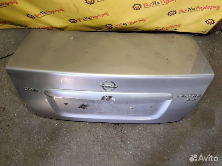 Крышка багажника Opel Vectra седан 1998