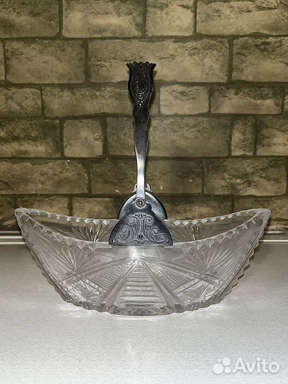 Хрустальная Ладья / Ваза с металлической ручкой