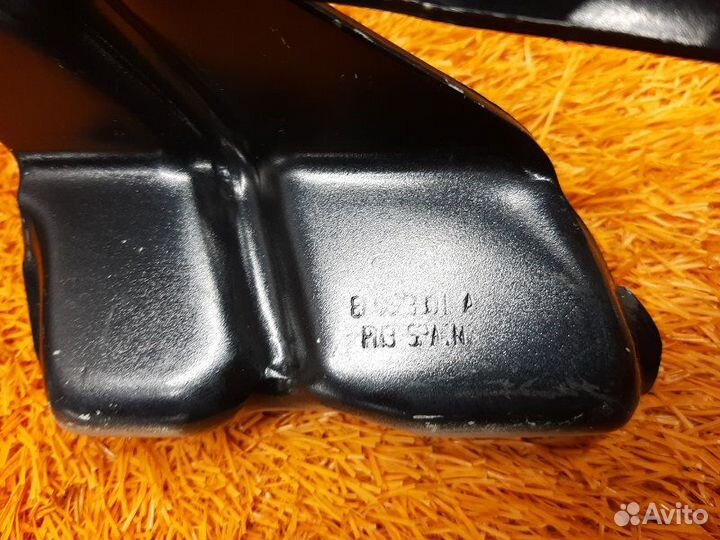 Петля капота Audi Q5 8R ctva 2013