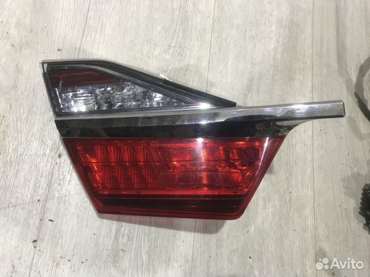 Фонарь внутренний левый Toyota Camry V50 2011-2018