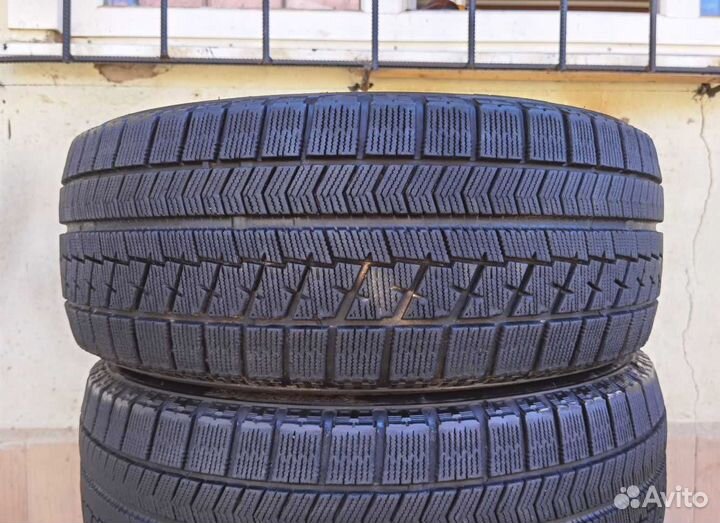 Bridgestone Blizzak VRX 215/55 R17 97V