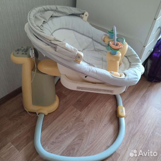 Детские электронные качели Graco