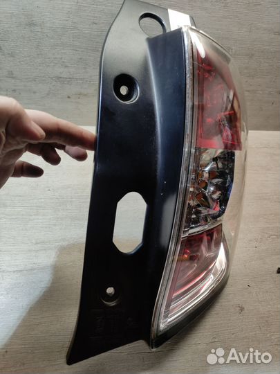 Фонарь задний правый Subaru Forester SH 2008г