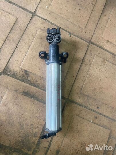 Форсунка омывателя фар левая/правая volvo