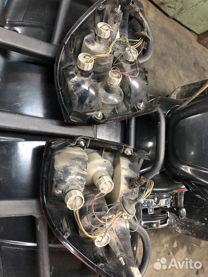 Продам задние фонари приора 1