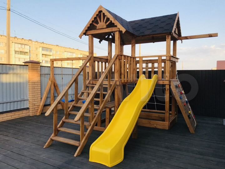 Комната 14 м² в > 9-к., 1/2 эт.