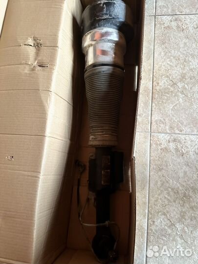 Пневмостойка на 221 mercedes