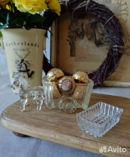 Винтажные солонки из прессованного стекла