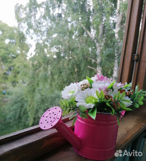 Ромашки из мыла в лейке-кашпо