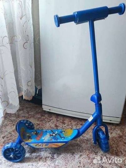 Самокат и велосипел