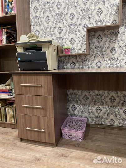 Школьный уголок