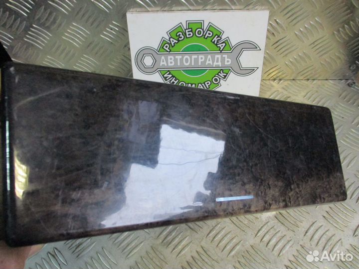 Вещевой ящик (дерево) MB W210 1999г