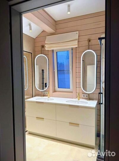 Зеркало овальное с подсветкой для ванной на заказ