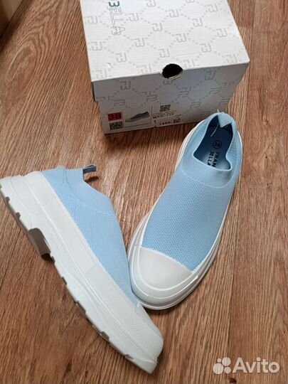 Кроссовки, ботинки женские новые