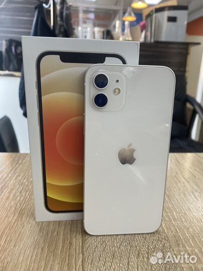 iPhone 12, 64 ГБ