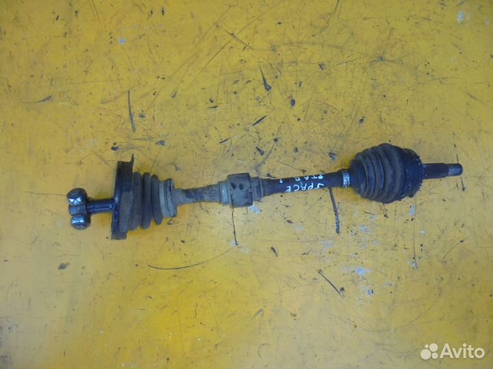 Привод передний левый Mitsubishi Carisma 1995-2003