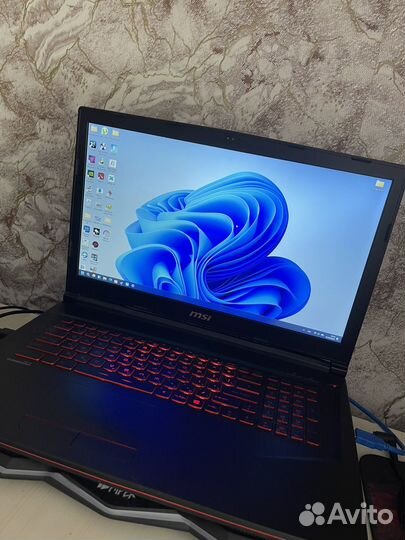 Ноутбук MSI GL73 8SDK