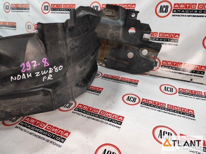 Подкрылок передний правый toyota noah