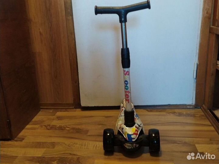 Самокат детский трехколесный