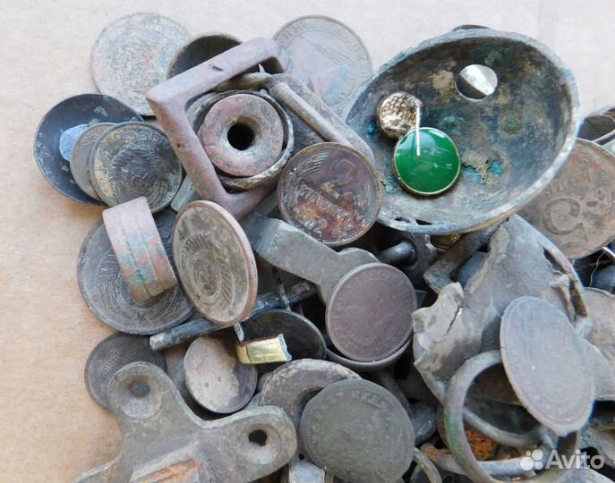 Копанина с монетами