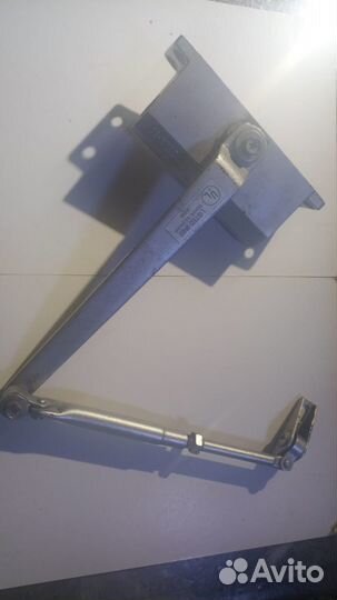 Доводчики дверей