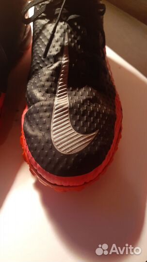 Бутсы футбольные сороконожки