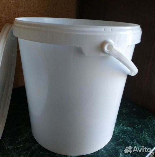 Ведра пластиковые с крышкой 12 литров