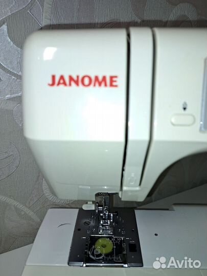 Швейная машина janome 7524e