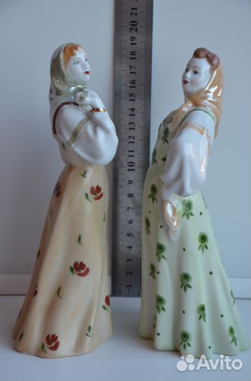 Дулево Фарфоровые статуэтки Маша и Даша плясунья