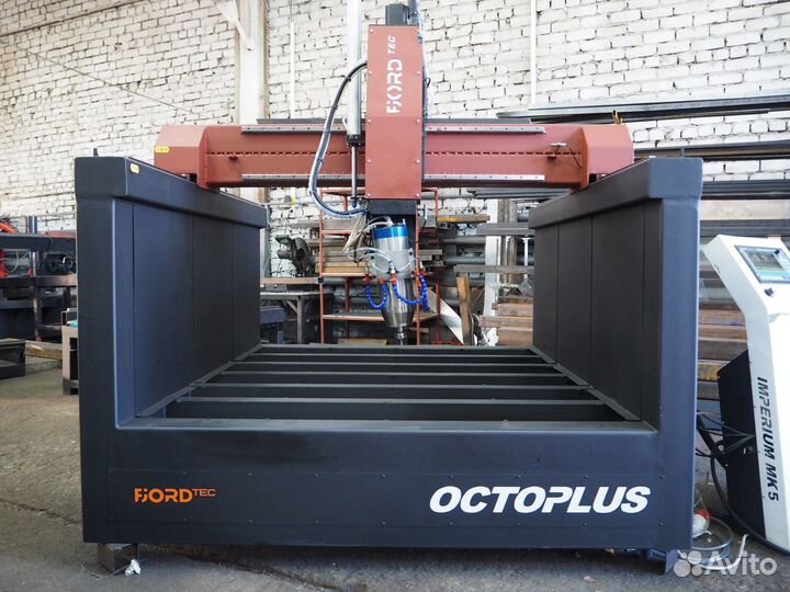 5-осевой мостовой станок по камню с чпу Octo Plus