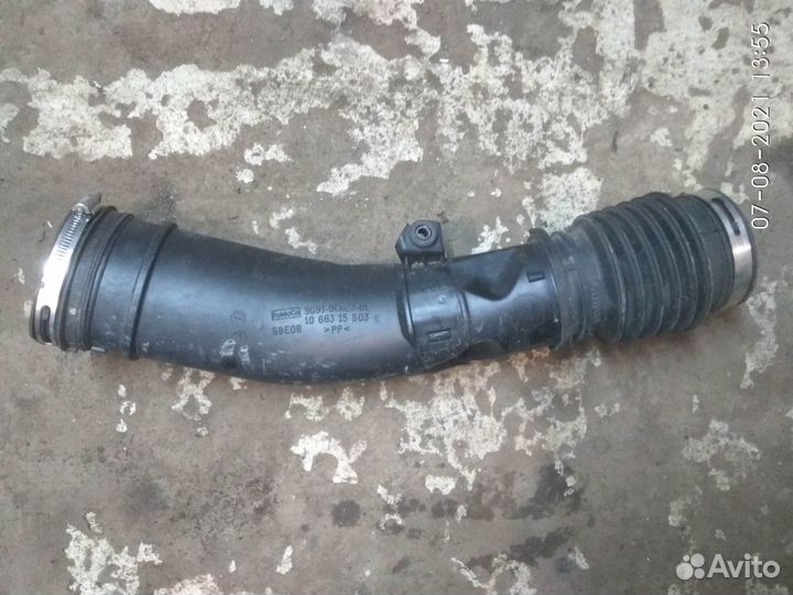 Патрубок моторного отсека Форд Мондео 2012 год