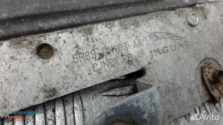Радиатор масляный Jaguar XF X250 рест. 2016