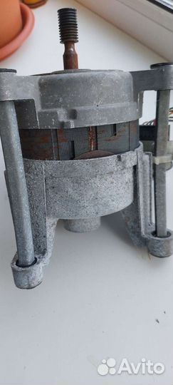 Двигатель от стиральной машины