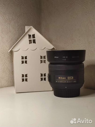 Объектив Nikon 35mm 1.8G DX