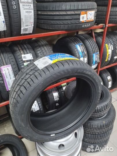 Habilead HF330 245/40 R18