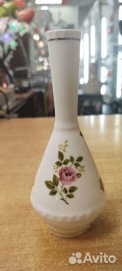 Фарфоровая ваза, шкатулка