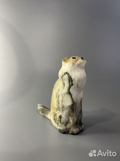 Кошка из камня