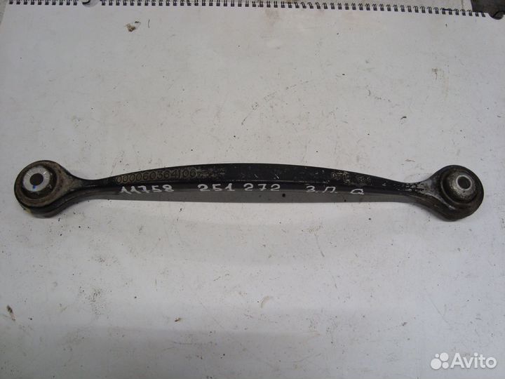 Тяга верхняя поперечная правая W251 M272