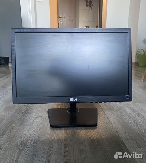Монитор LG 19 дюймов