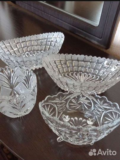 Хрустальные ладьи и вазочка.Новые