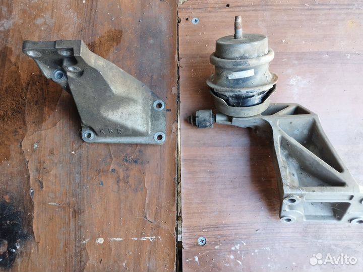 Кронштейн двигателя Инфинити фх с51 3.5