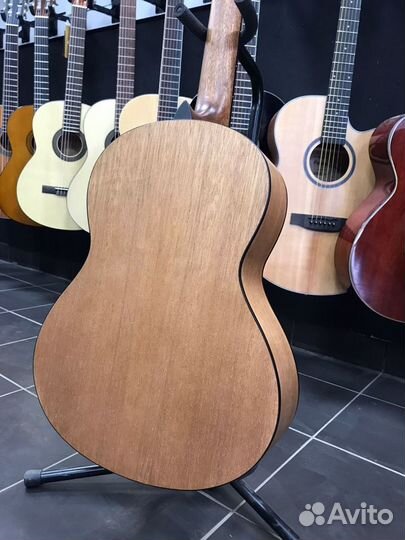 Классическая гитара 3/4 Индонезия Новая