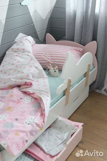Детская кровать белая